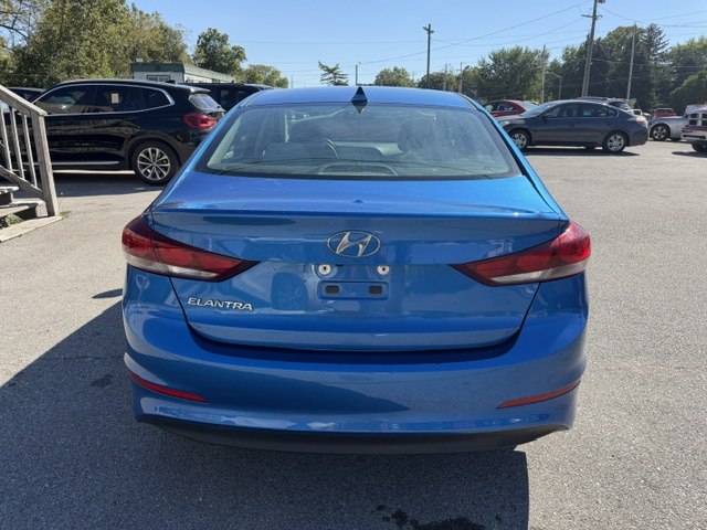 Photo 4 of this HYUNDAI ELANTRA