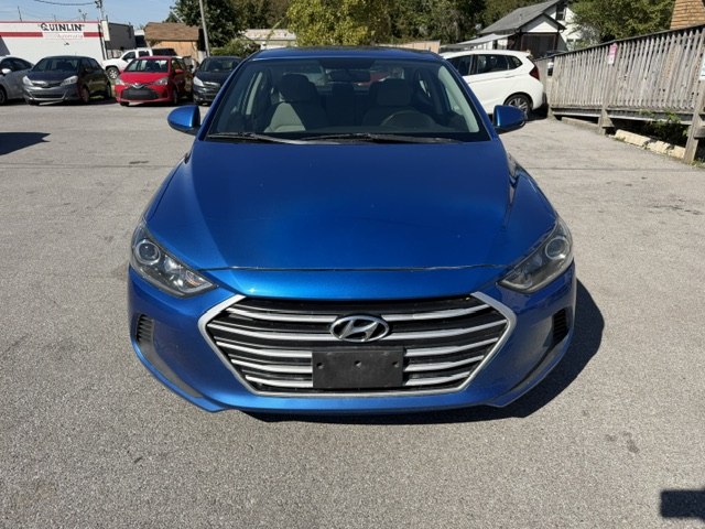 Photo 8 of this HYUNDAI ELANTRA