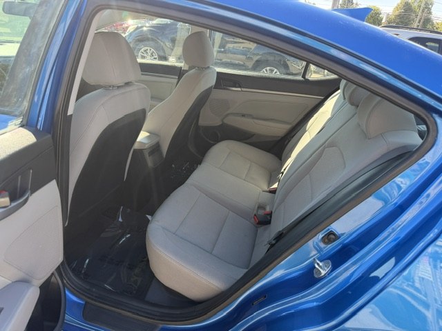 Photo 11 of this HYUNDAI ELANTRA