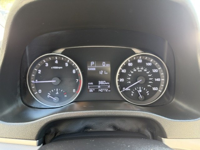 Photo 16 of this HYUNDAI ELANTRA