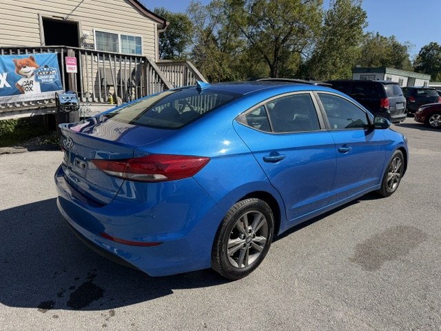 Photo 3 of this HYUNDAI ELANTRA