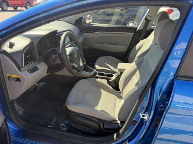 Photo 9 of this HYUNDAI ELANTRA