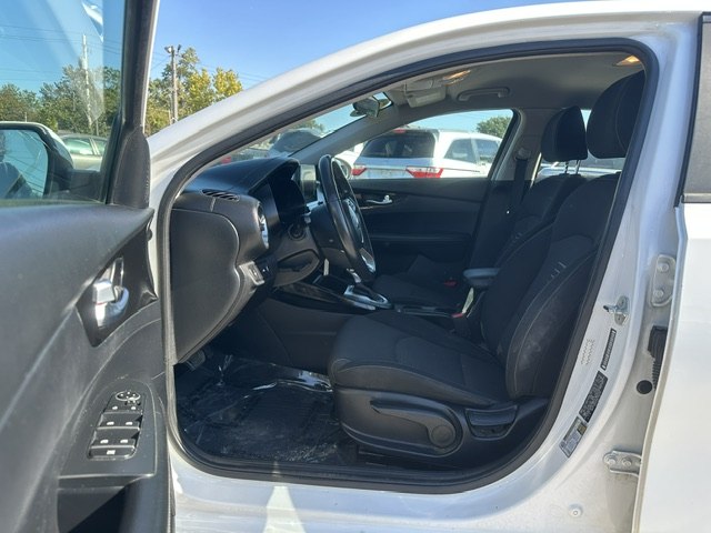 Photo 16 of this KIA FORTE