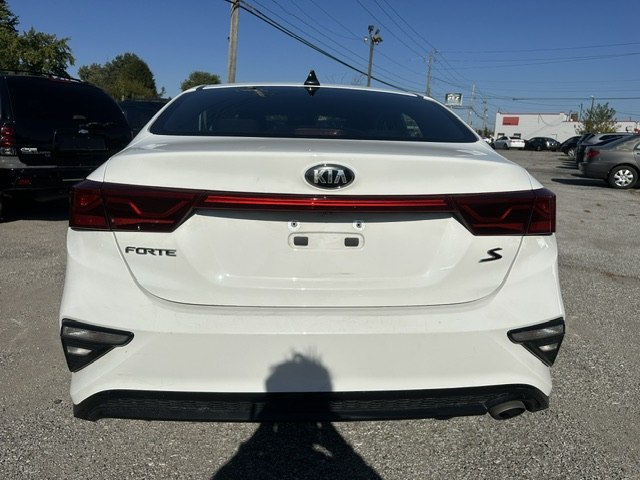 Photo 4 of this KIA FORTE