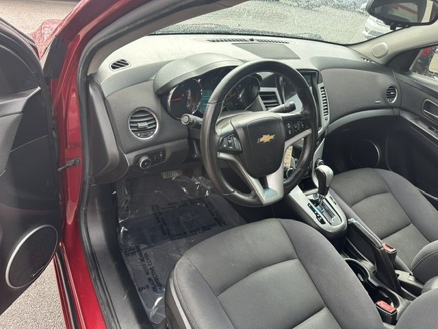 Photo 9 of this CHEVROLET CRUZE