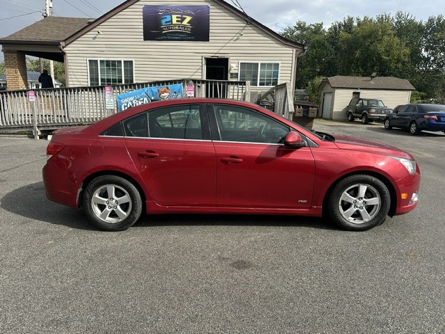 Photo 2 of this CHEVROLET CRUZE