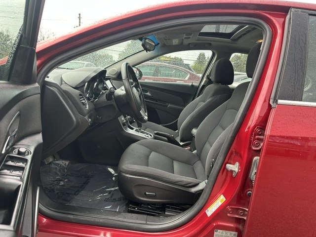 Photo 17 of this CHEVROLET CRUZE