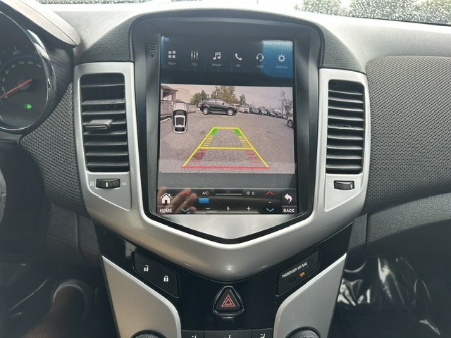 Photo 16 of this CHEVROLET CRUZE