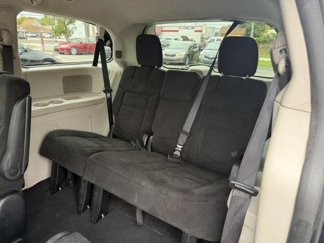 Photo 14 of this DODGE GRAND CARAVAN
