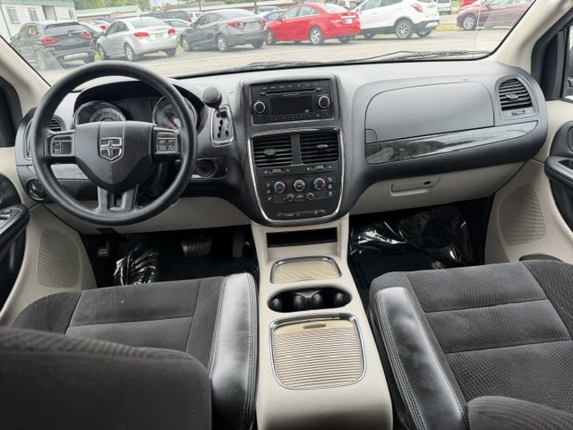 Photo 12 of this DODGE GRAND CARAVAN