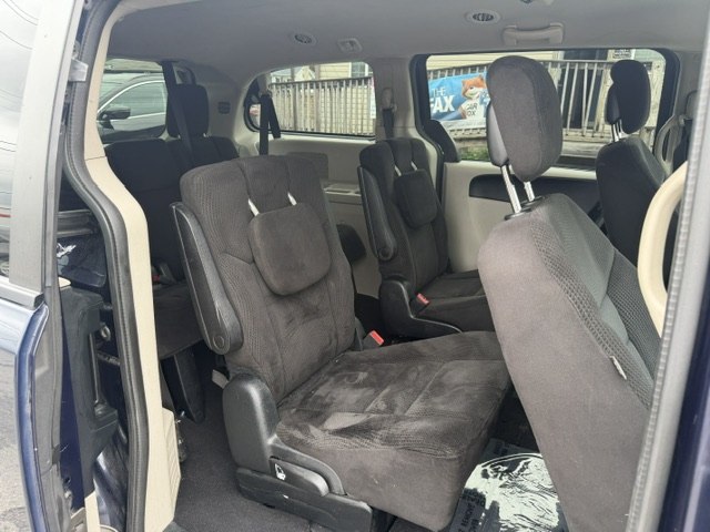 Photo 16 of this DODGE GRAND CARAVAN