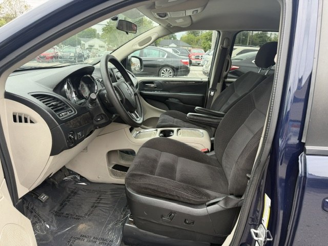 Photo 9 of this DODGE GRAND CARAVAN