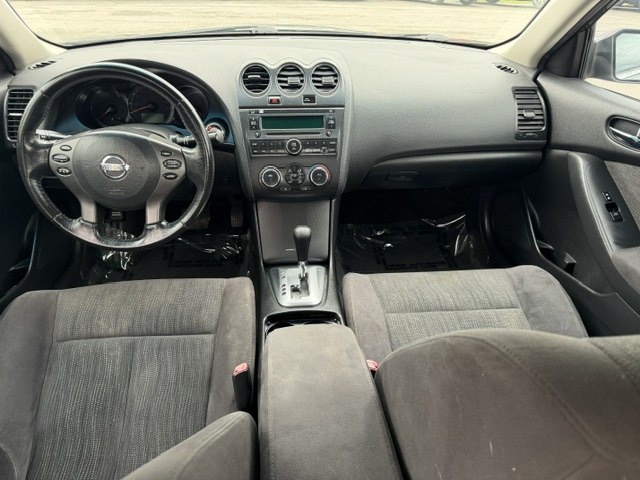Photo 12 of this NISSAN ALTIMA