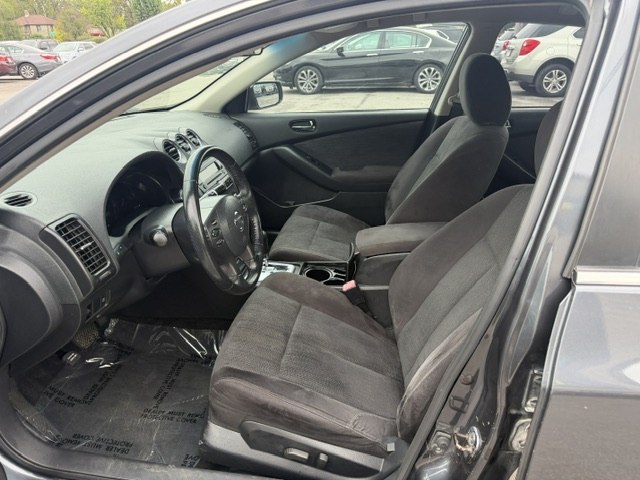 Photo 9 of this NISSAN ALTIMA