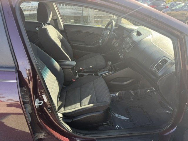 Photo 15 of this KIA FORTE