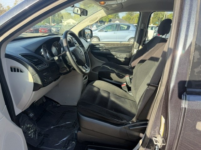 Photo 9 of this DODGE GRAND CARAVAN