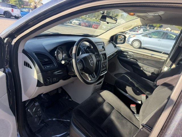 Photo 10 of this DODGE GRAND CARAVAN
