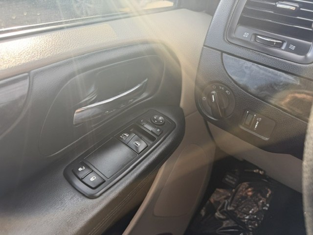 Photo 20 of this DODGE GRAND CARAVAN