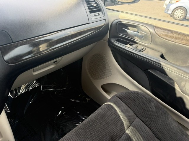 Photo 19 of this DODGE GRAND CARAVAN