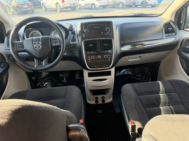 Photo 12 of this DODGE GRAND CARAVAN