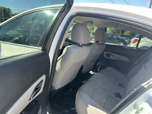 Photo 17 of this CHEVROLET CRUZE