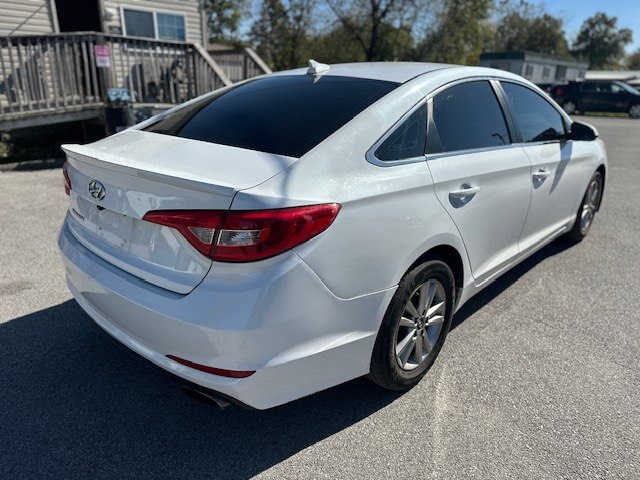 Photo 3 of this HYUNDAI SONATA