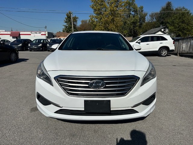 Photo 8 of this HYUNDAI SONATA