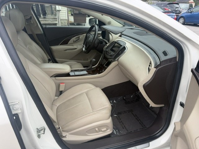 Photo 16 of this BUICK LACROSSE