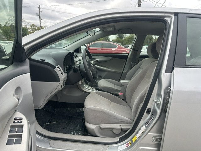 Photo 14 of this TOYOTA COROLLA