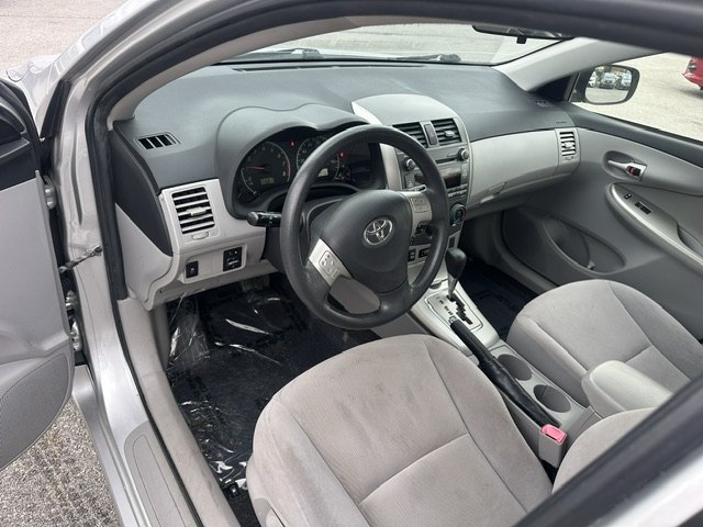 Photo 9 of this TOYOTA COROLLA