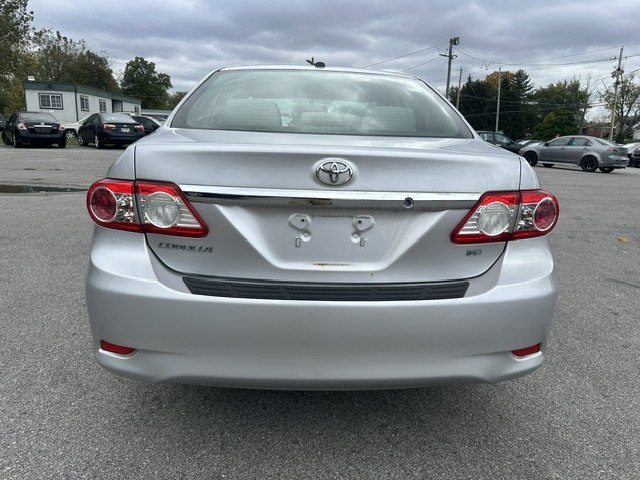 Photo 4 of this TOYOTA COROLLA