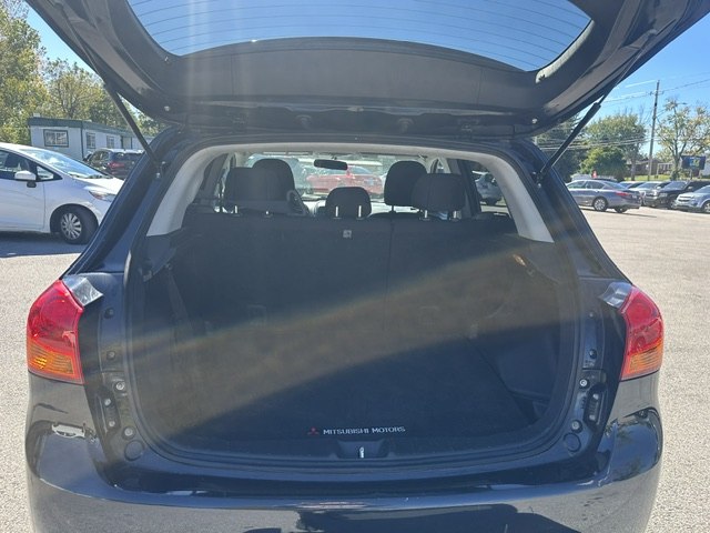 Photo 17 of this MITSUBISHI OUTLANDER SPORT