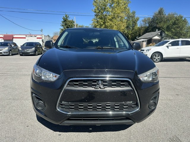 Photo 8 of this MITSUBISHI OUTLANDER SPORT