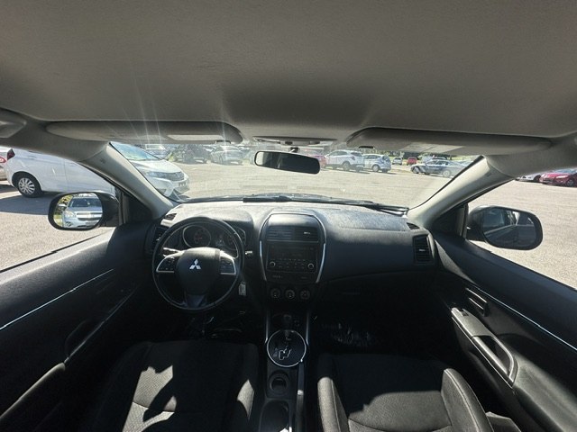 Photo 20 of this MITSUBISHI OUTLANDER SPORT
