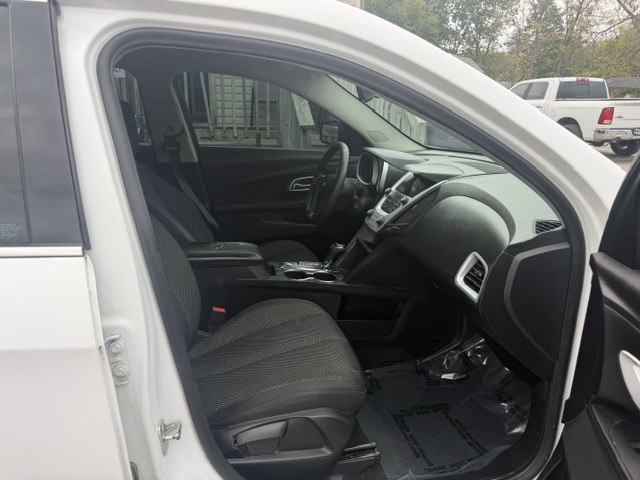Photo 14 of this CHEVROLET EQUINOX