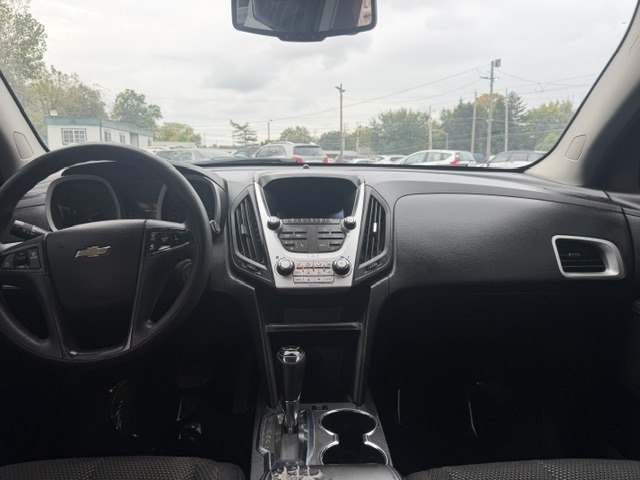 Photo 11 of this CHEVROLET EQUINOX