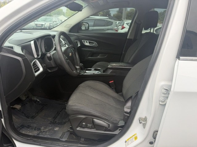 Photo 9 of this CHEVROLET EQUINOX