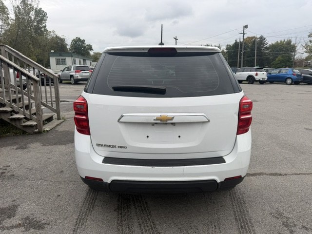 Photo 4 of this CHEVROLET EQUINOX