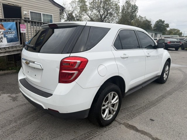 Photo 3 of this CHEVROLET EQUINOX