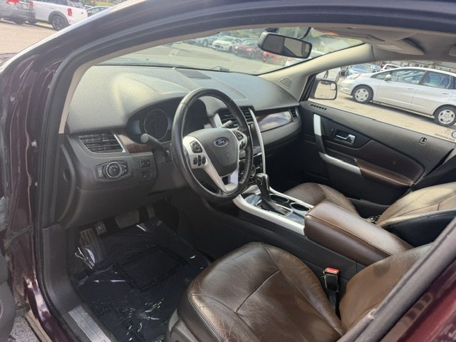 Photo 10 of this FORD EDGE