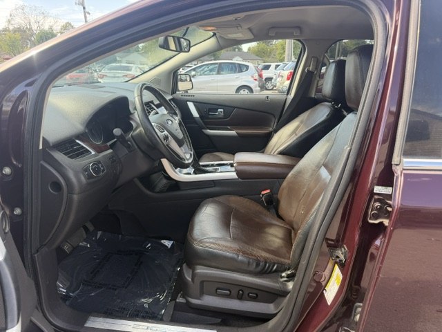 Photo 9 of this FORD EDGE