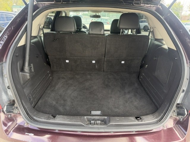 Photo 13 of this FORD EDGE