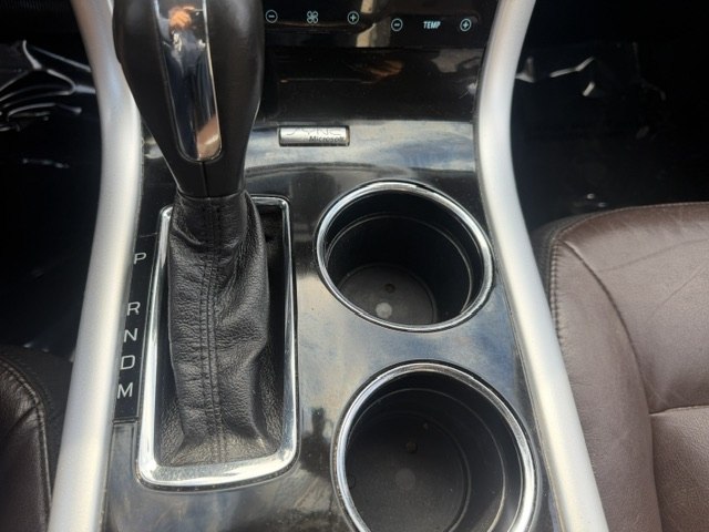 Photo 18 of this FORD EDGE