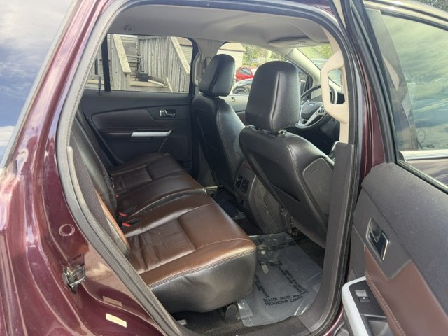 Photo 14 of this FORD EDGE