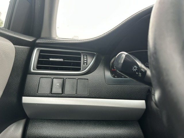 Photo 15 of this TOYOTA CAMRY