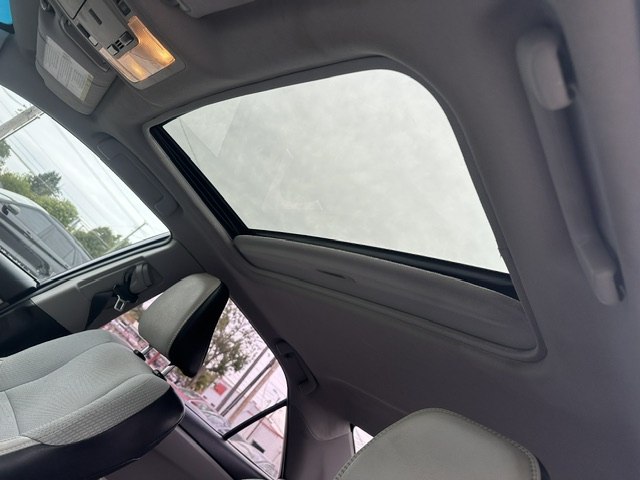Photo 10 of this TOYOTA CAMRY