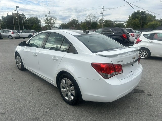 Photo 5 of this CHEVROLET CRUZE