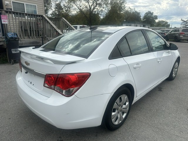 Photo 3 of this CHEVROLET CRUZE