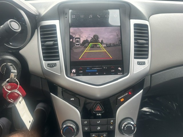 Photo 15 of this CHEVROLET CRUZE