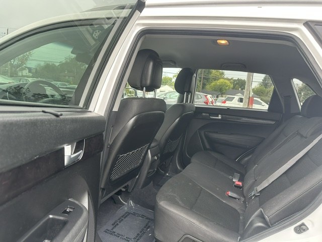 Photo 16 of this KIA SORENTO